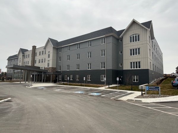 Extendicare Limestone Ridge Opens in Kingston Extendicare Limestone Ridge Opens in Kingston